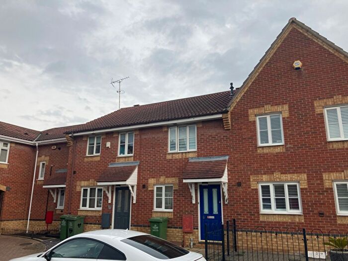 2 Bedroom Property To Rent In Vine Close, Basildon, SS14