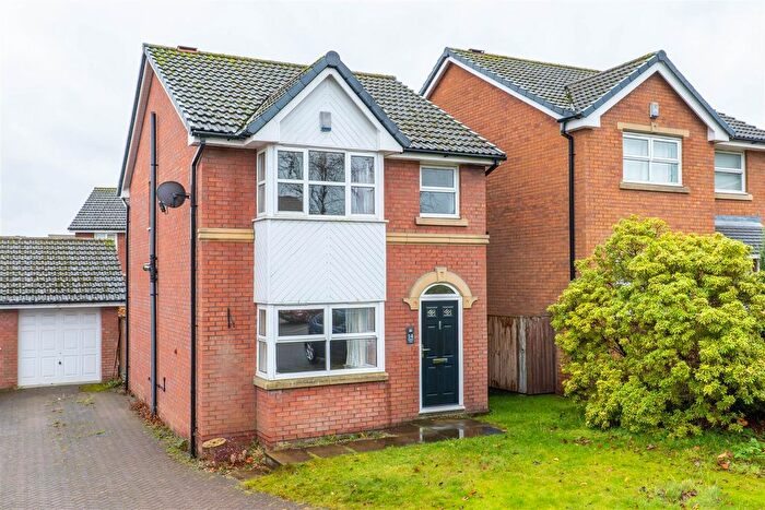 3 Bedroom Detached House For Sale In Bracken Close, Chorley, PR6