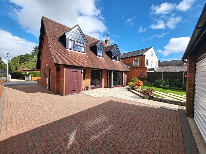 4 Bedroom Detached House For Sale In High Street, North Crawley, MK16