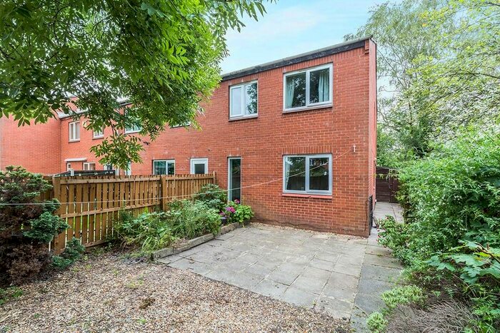 Studio To Rent In Greystones, Leyland, PR26