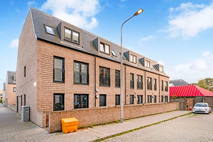 1 Bedroom Flat For Sale In Pillans Place, Leith, Edinburgh, EH6