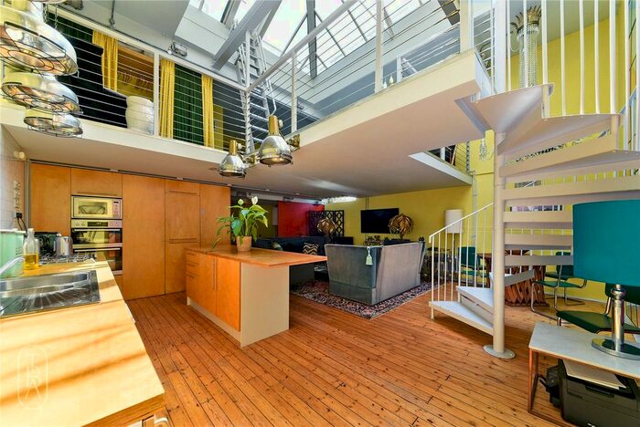 2 Bedroom Flat To Rent In Bramshaw Road, London, E9