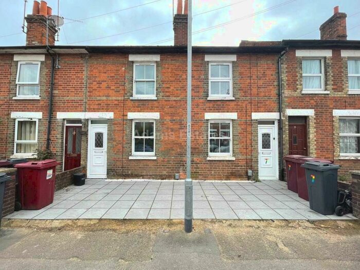 5 Bedroom Terraced House To Rent In Norwood Road, Reading, RG1