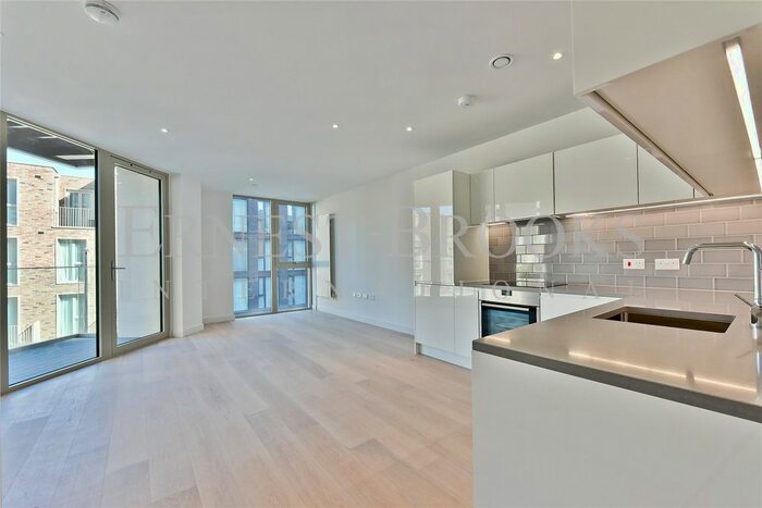 2 Bedroom Flat To Rent In Liner House, Admiralty Avenue, Royal Wharf, E16