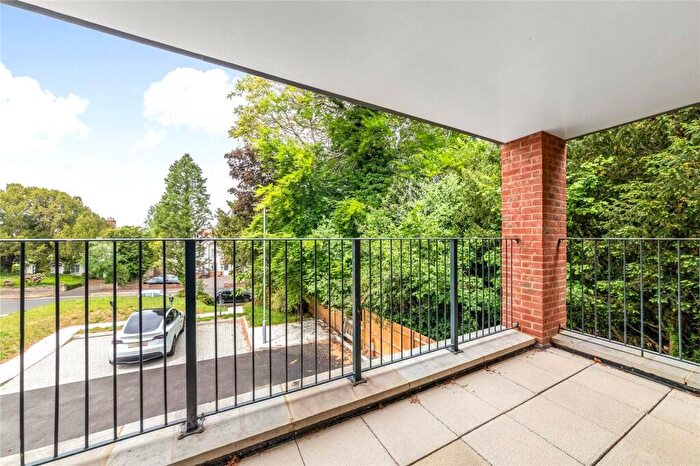 2 Bedroom Apartment For Sale In Beech Avenue, South Croydon, CR2