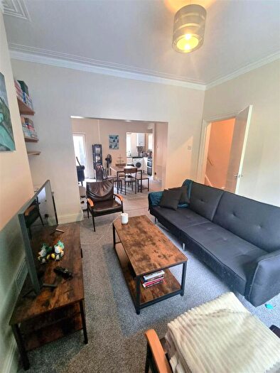 3 Bedroom Terraced House To Rent In Polygon Avenue, Ardwick, M13