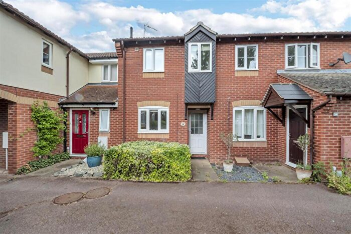2 Bedroom House For Sale In Greenways Crescent, Bury St. Edmunds, IP32