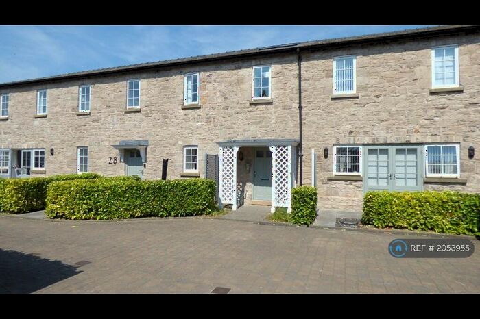 2 Bedroom Flat To Rent In Rhodfa Tegid, St. Asaph, LL17