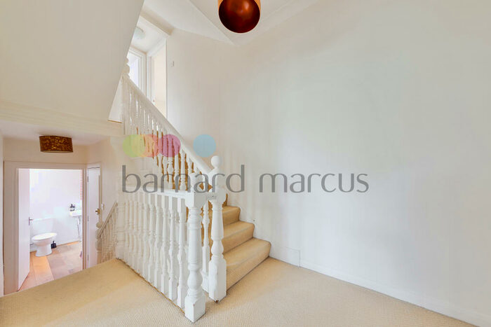 2 Bedroom Flat To Rent In Dornton Road, South Croydon, CR2