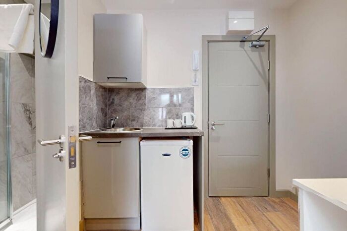 1 Bedroom Studio To Rent In Battersea High Street, London, SW11