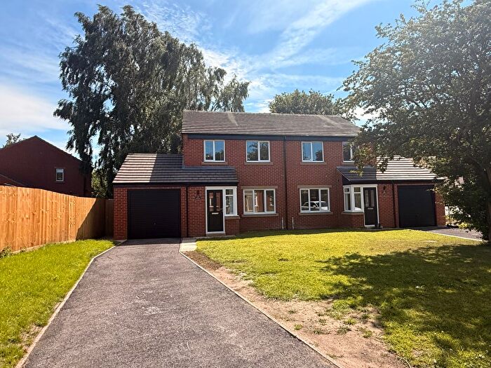 3 Bedroom Property To Rent In White Rose Close, Linton On Ouse, York, YO30