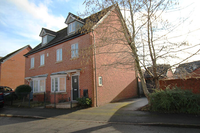 4 Bedroom Semi-Detached House To Rent In Paprika Close, Manchester, M11