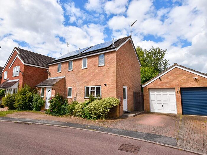 4 Bedroom Detached House For Sale In Bramble Road, Towcester, NN12