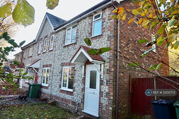 2 Bedroom Semi-Detached House To Rent In Marsh Gardens, Hedge End, Southampton, SO30