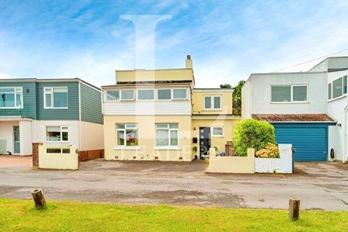 4 Bedroom Detached House For Sale In Sandy Beach Estate, Hayling Island, Hampshire, PO11