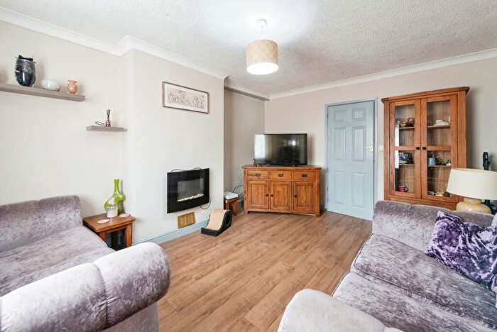 3 Bedroom Terraced House For Sale In Acacia Road, Southampton, Hampshire, SO19