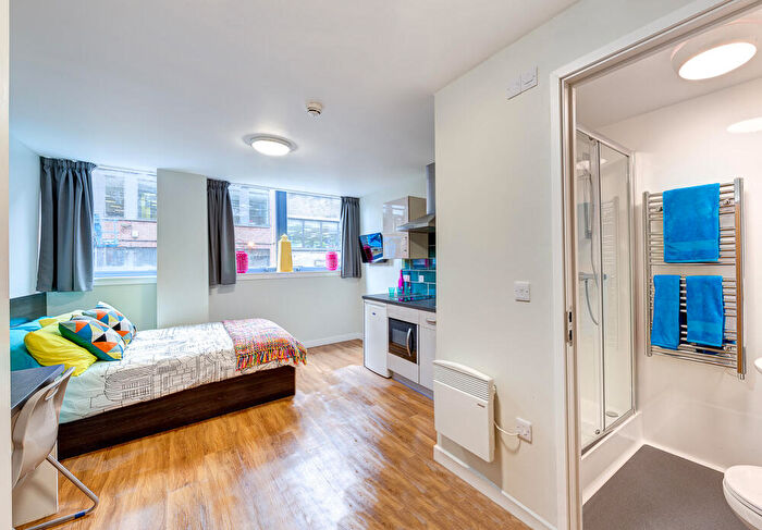 Studio To Rent In Bath Street, Glasgow, G2