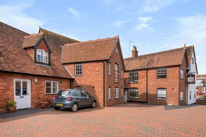 1 Bedroom Flat To Rent In The Woolpack, Church Street, Wantage, Wantage, Oxfordshire, OX12