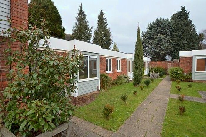 1 Bedroom Flat To Rent In Cross Lanes, Guildford, GU1