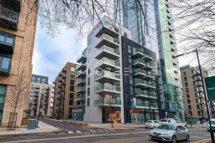 1 Bedroom Flat To Rent In Scarlet Court, Woodberry Down, N4