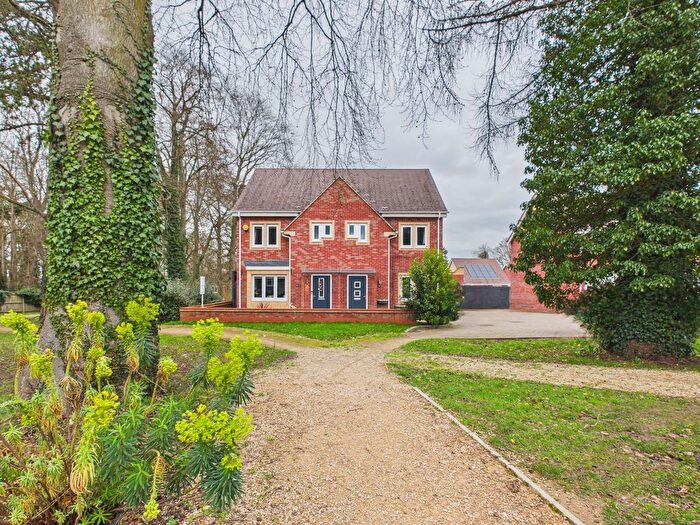 3 Bedroom Semi Detached House For Sale In Trinity Circle, High Wycombe, Buckinghamshire, HP11