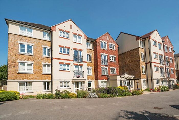 1 Bedroom Retirement Property For Sale In Ash Lodge, Walton-On-Thames, KT12