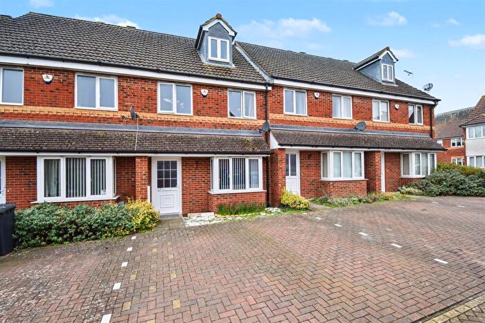 3 Bedroom Semi Detached House For Sale In East Glebe Close, Corby, NN17