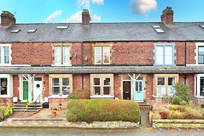 3 Bedroom Terraced House For Sale In Stonefall Avenue, Harrogate, HG2