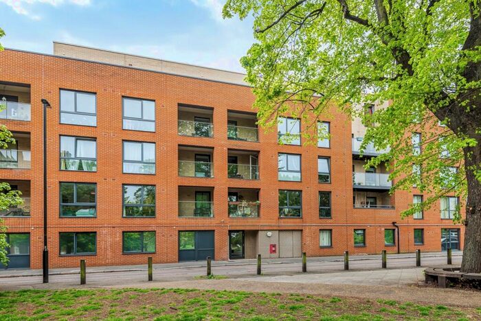 1 Bedroom Flat To Rent In McMillan Street London, SE8