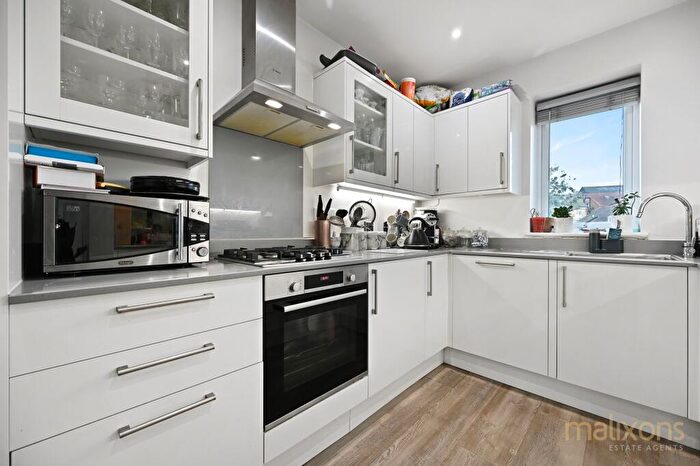 2 Bedroom Flat For Sale In Henderson Road, Croydon, CR0