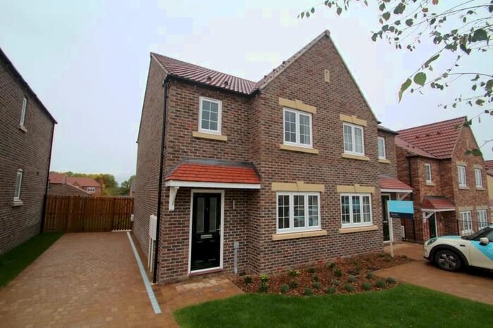 3 Bedroom Semi-Detached House To Rent In Ezart Avenue, Wetherby, LS22