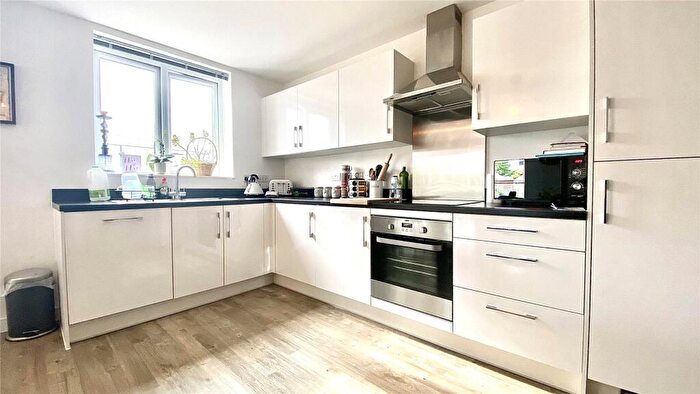 2 Bedroom Apartment To Rent In Oscar Wilde Road, Reading, Berkshire, RG1