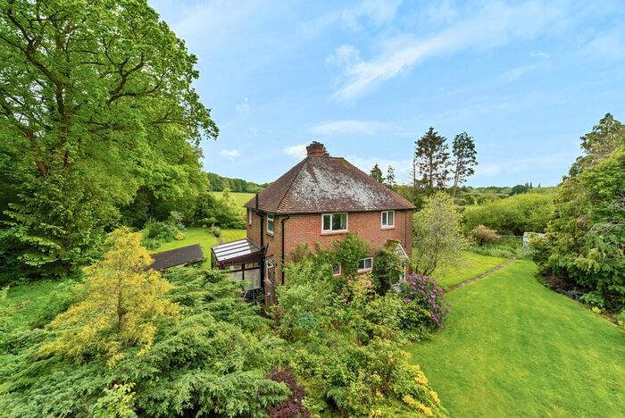 3 Bedroom Detached House For Sale In Bailes Lane, Normandy, GU3