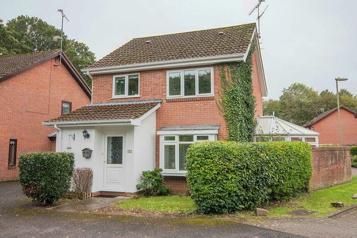 3 Bedroom Link Detached House To Rent In West Totton, SO40