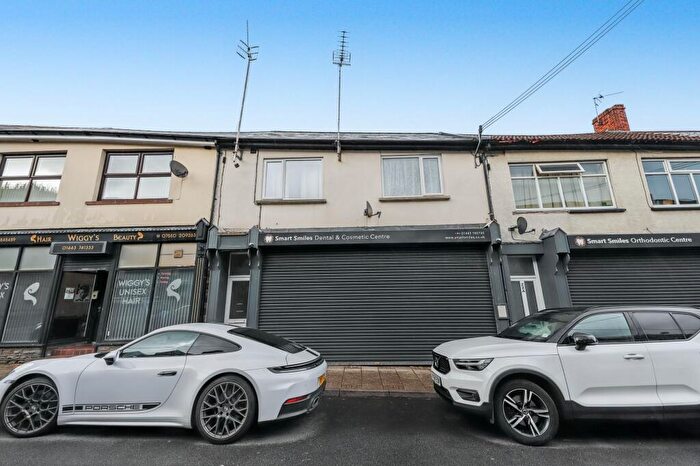 2 Bedroom Flat For Sale In Margaret Street, Abercynon, Mountain Ash, CF45