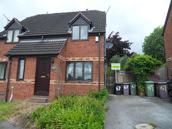 2 Bedroom Property To Rent In Birchen Holme, South Normanton, DE55