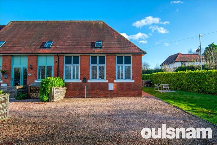 2 Bedroom End Of Terrace House For Sale In Santridge Lane, Bromsgrove, Worcestershire, B61