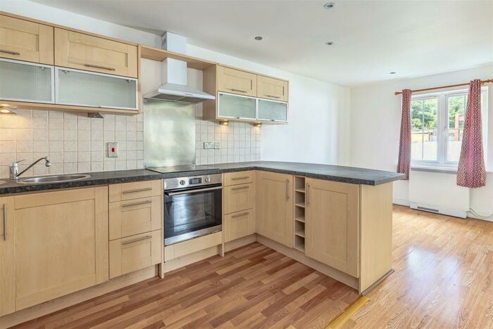 2 Bedroom Apartment To Rent In Sixpenny Court, Barking, IG11