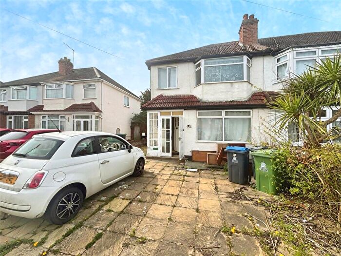 3 Bedroom Semi Detached House For Sale In Selbourne Avenue, Surbiton, Surrey, KT6