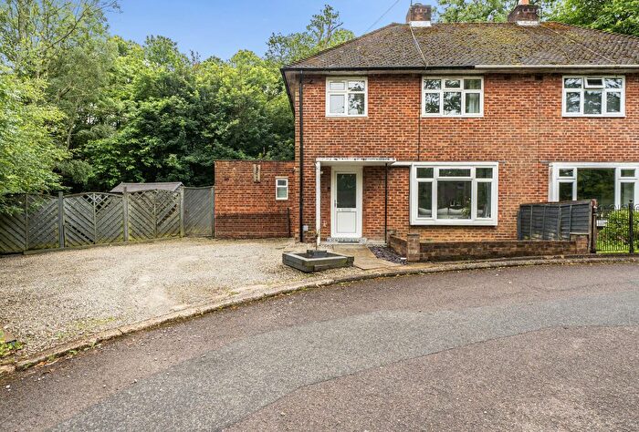 3 Bedroom Semi-Detached House For Sale In Fort Road, Halstead, Sevenoaks, Kent, TN14