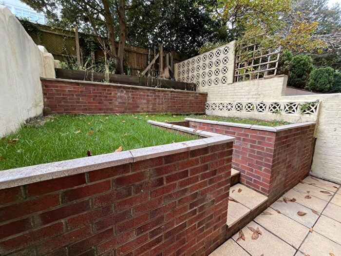 Studio To Rent In Durley Gardens, Bournemouth, BH2