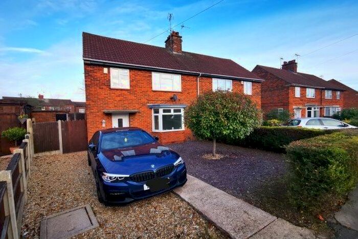 3 Bedroom Semi-Detached House To Rent In Mapplewells Road, Sutton-In-Ashfield NG17