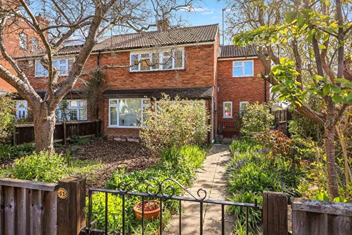 4 Bedroom Semi Detached House For Sale In Hinton Avenue, Cambridge, CB1