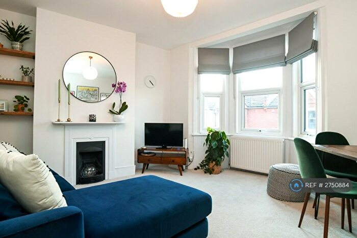 1 Bedroom Flat To Rent In Payne Avenue, Hove, BN3