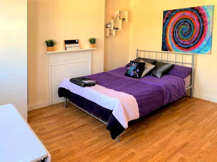 Studio To Rent In Lena Gardens, London, W6