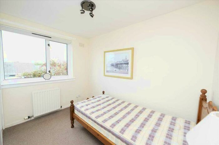 2 Bedroom Apartment To Rent In Turret Drive, FK2