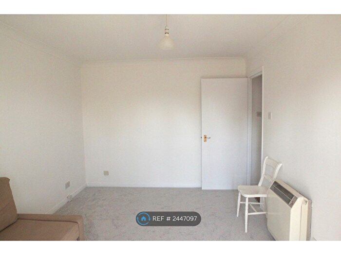 1 Bedroom Flat To Rent In Stratford, London, E15