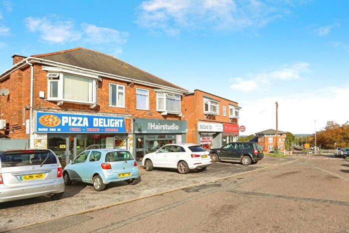 3 Bedroom Maisonette For Sale In Ringwood Road, Bournemouth, Dorset, BH11