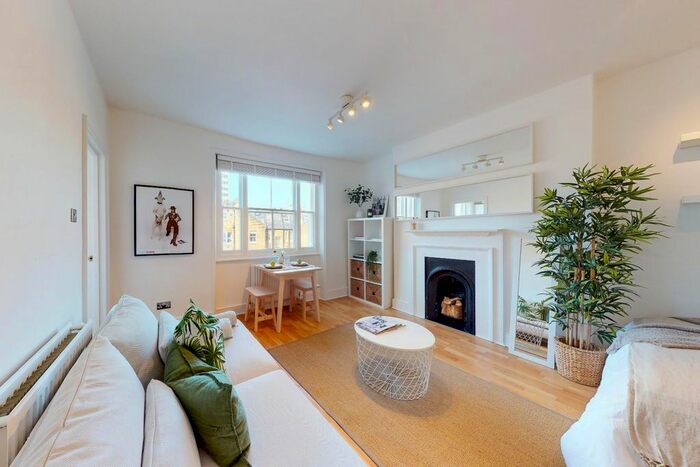 Studio To Rent In Nottingham Place, Marylebone, W1U