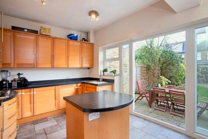 4 Bedroom Property To Rent In Elborough Street, London, SW18